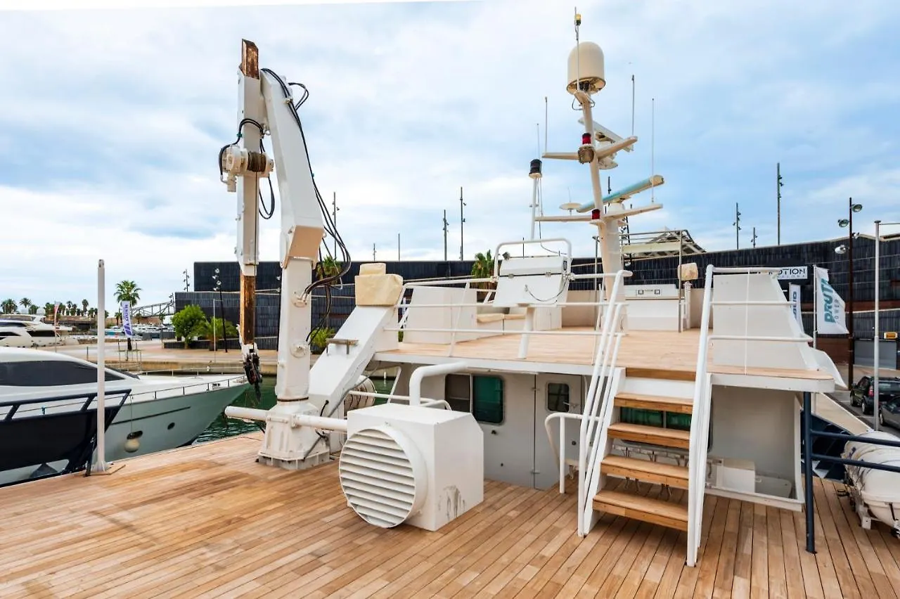 Luxury Boat Hotel Sant Adrià de Besòs 0*,  Spanien