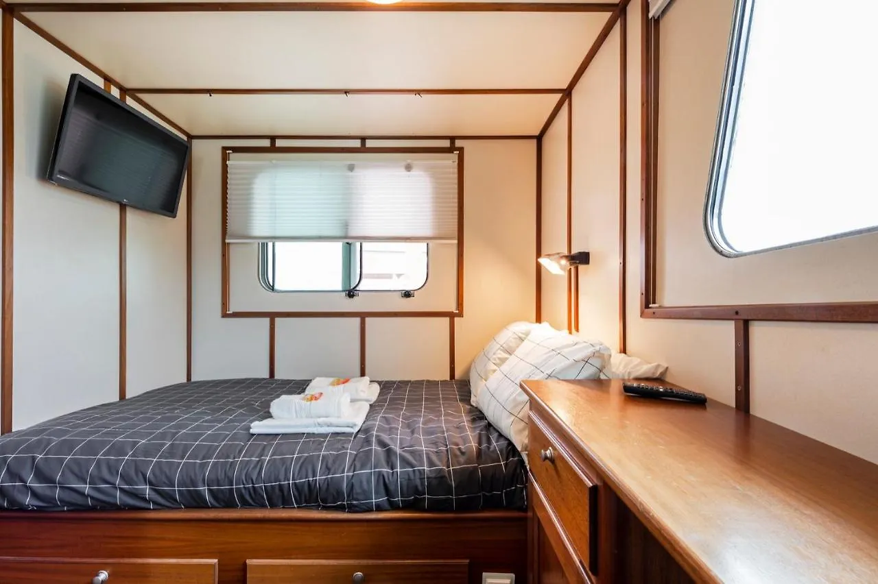 Luxury Boat Hotel Sant Adrià de Besòs